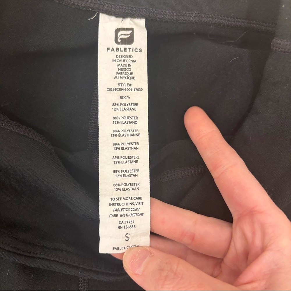 Fabletics Cropped Leggings - Solid Black Color In… - image 4